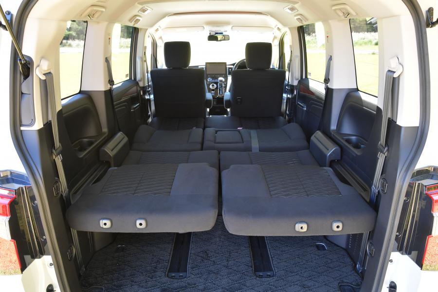 Багажник Mitsubishi Delica D:5 Urban Gear 2018 года  (фото 18 из 30)